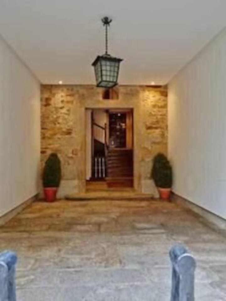 Espectacular Piso En Casa Sxviii Frente A Salome Apartment ซานติอาโก เด กอมโปสเตลา ภายนอก รูปภาพ